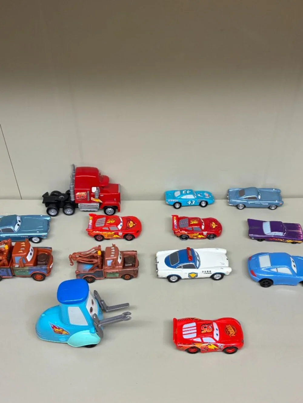 Disney Pixar Cars PLASTIC Lot Lightning McQueen Mack Truck Mater